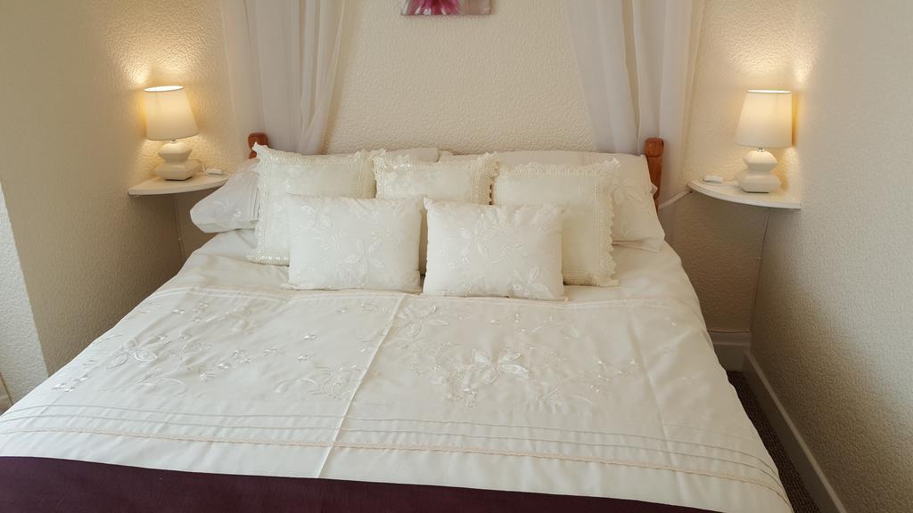 Double Room Bay Window