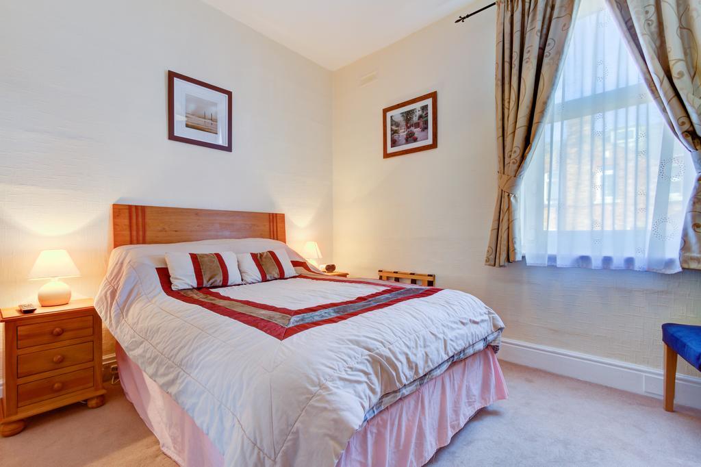 Double Room Private External Bathroom