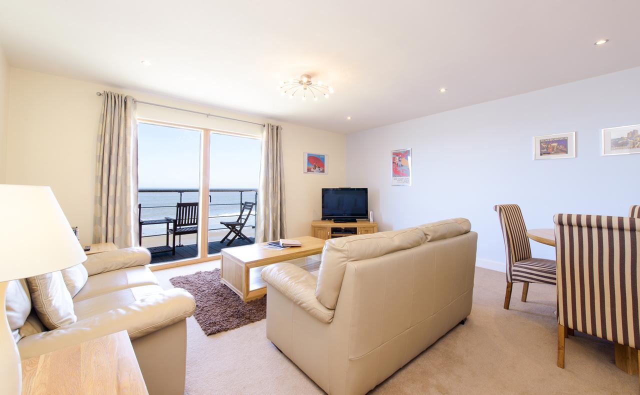 Two-Bedroom Apartment Sea View