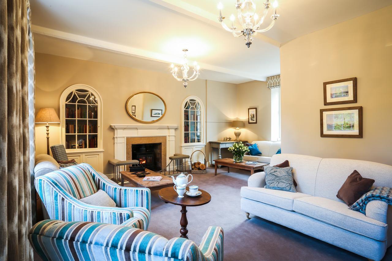 Deluxe Double Room (2 Adults + 1 Child)