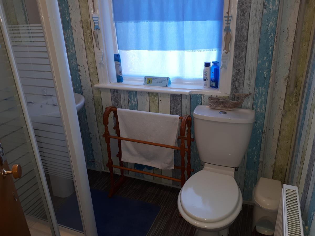 Standard Double Room with Shared Bathroom,913153060:JPEG