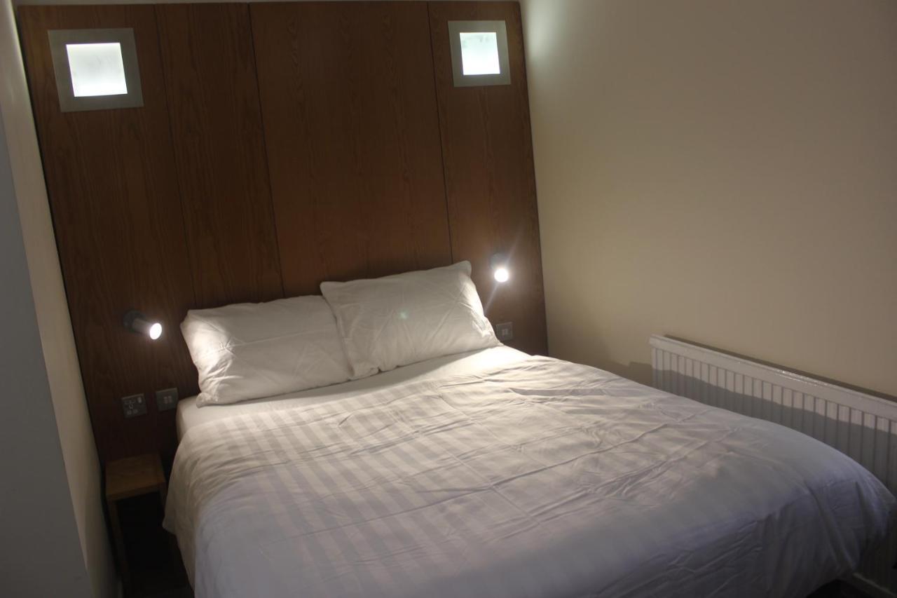 Double Room Private Bathroom