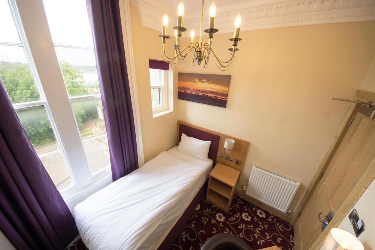 Economy Single Room