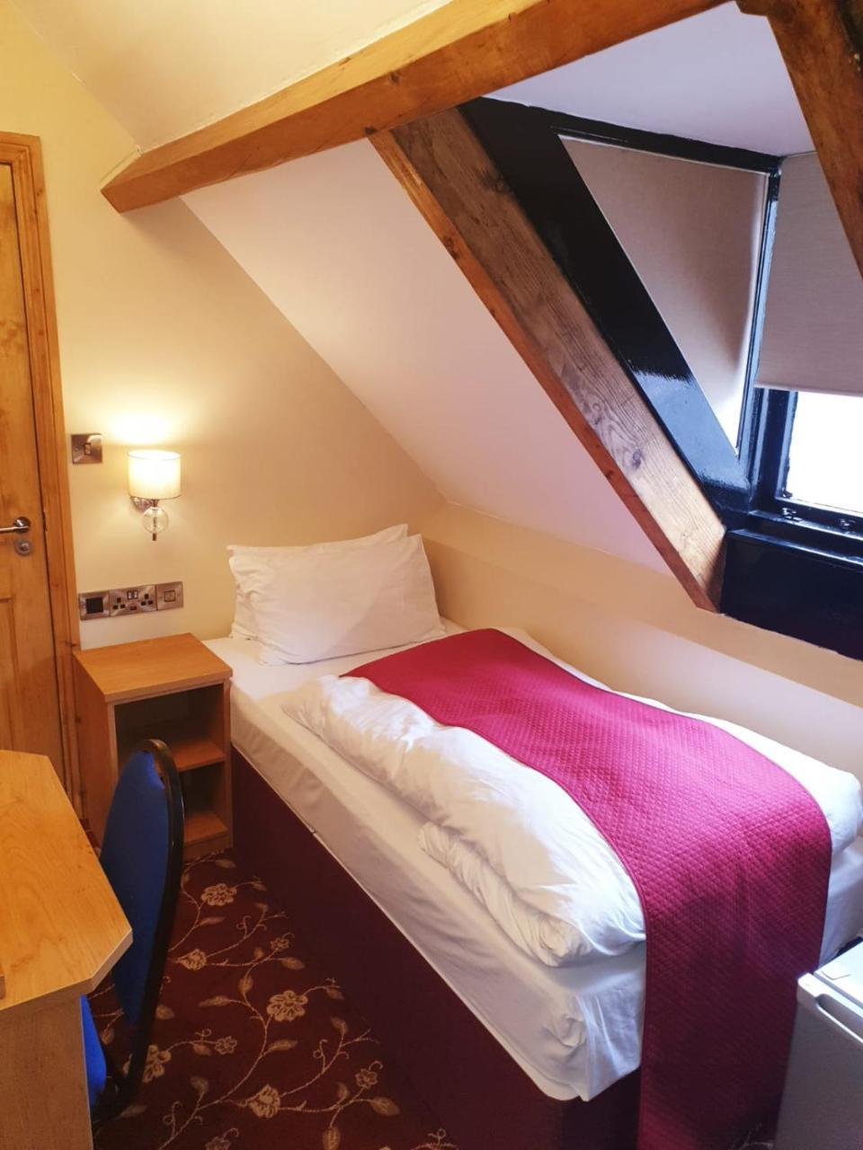 Economy Single Room