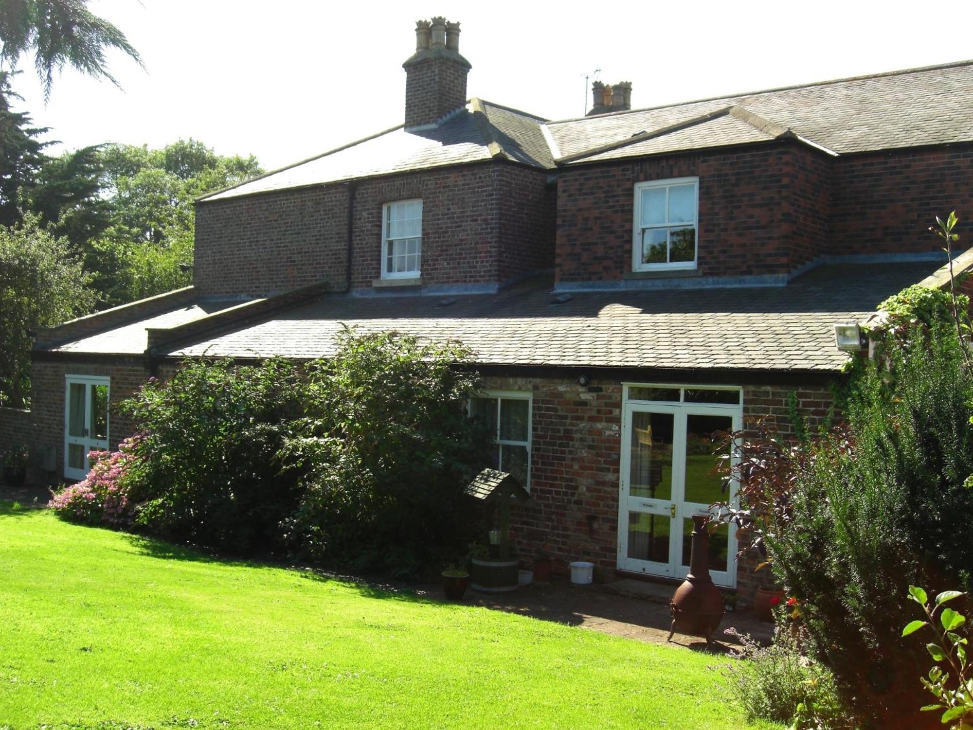 Premier Twin Room Garden View