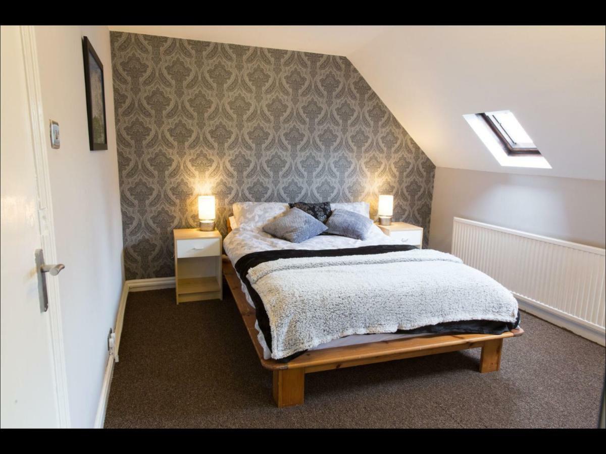 Apartment with Terrace,857641598:JPEG