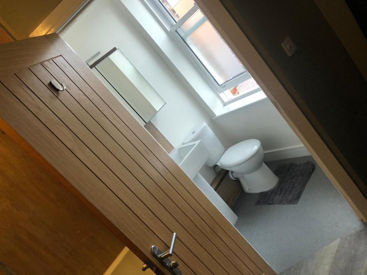 Twin Room Shower