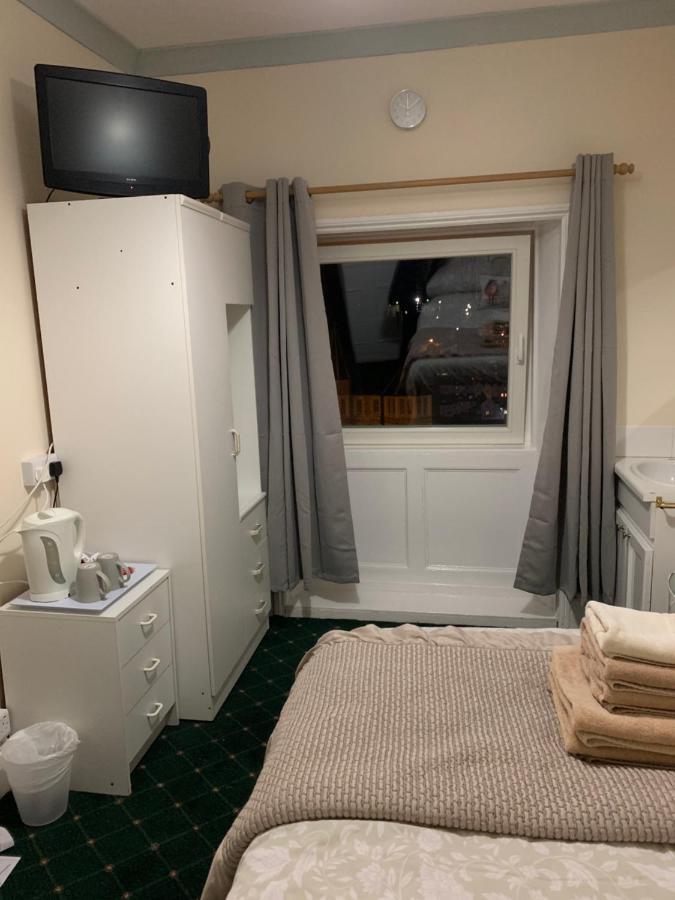 Double Room Private External Bathroom