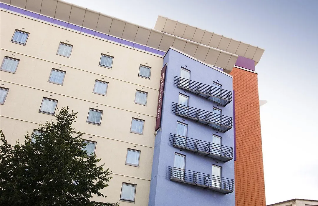 Premier Inn Sheffield City Centre-1