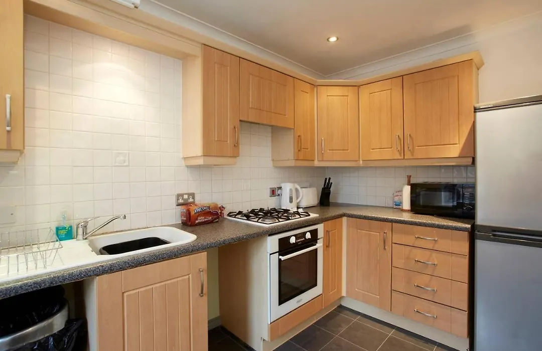 Self Check-In, Wifi, Parking, 7Mins To City, Garden-1