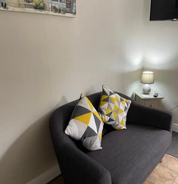 Linden Tree Holiday Apartments-1