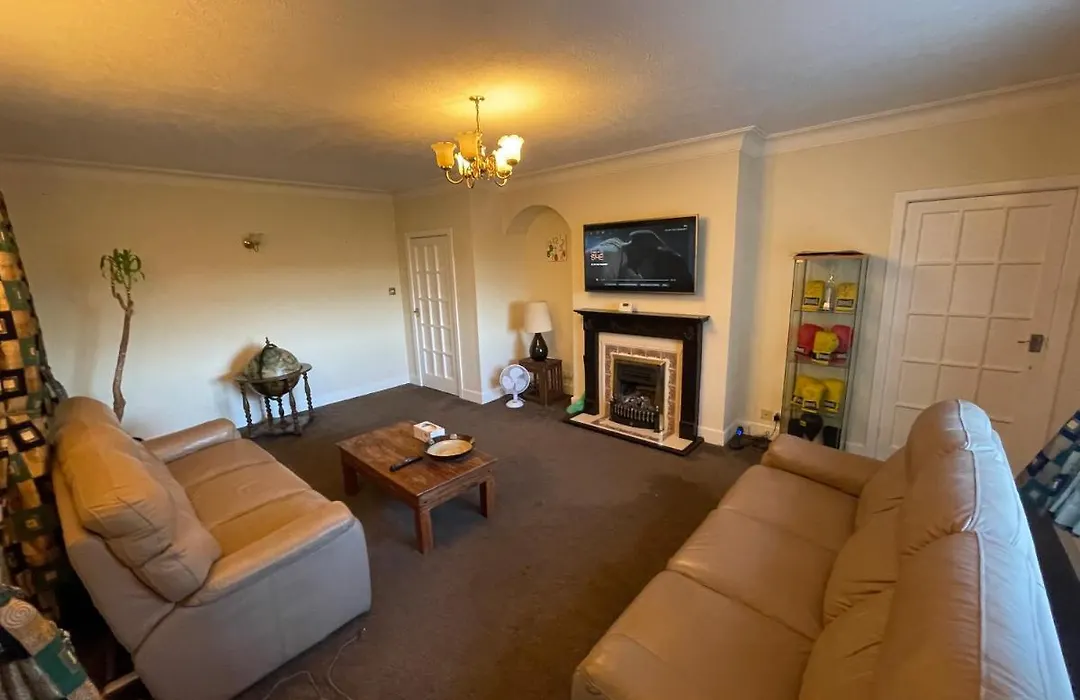 Beautiful 3 Bedroom House-1