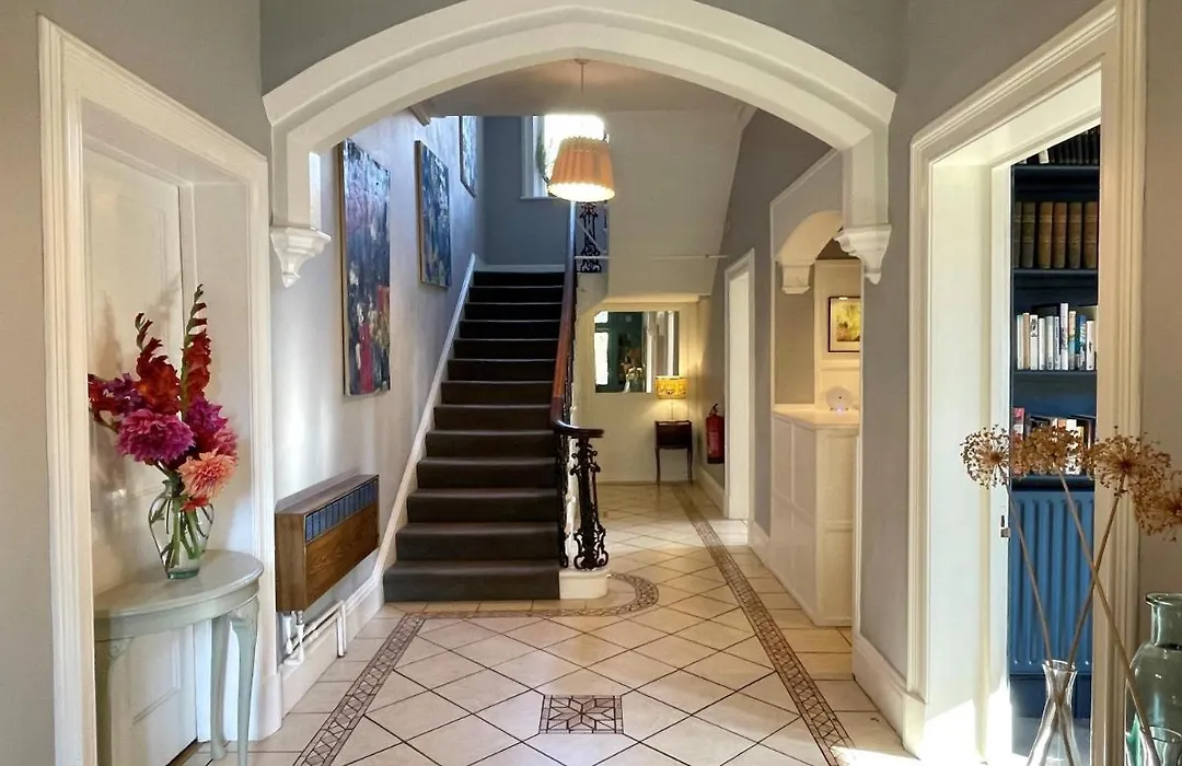 City Centre Luxury Holiday House With Outdoor Bath And Parking-1