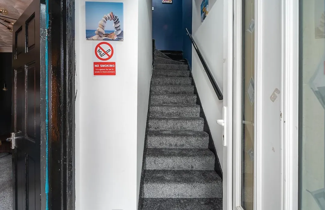 Home Away From Home Comfy 2Br Garden Private Parking Near Hull Uni-1