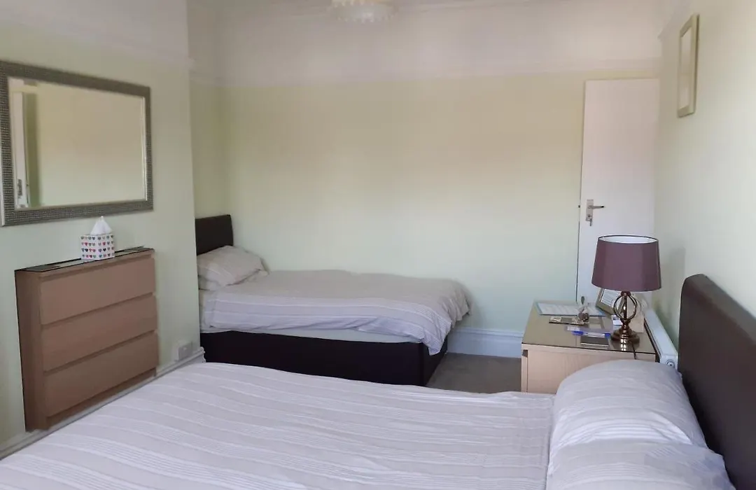Brightwater Family Room For Up To 3 People With Shared Facilities-1
