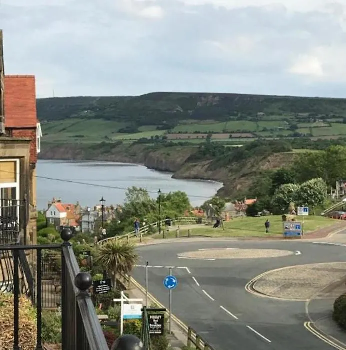 The Wayfarer, Robin Hoods Bay-1