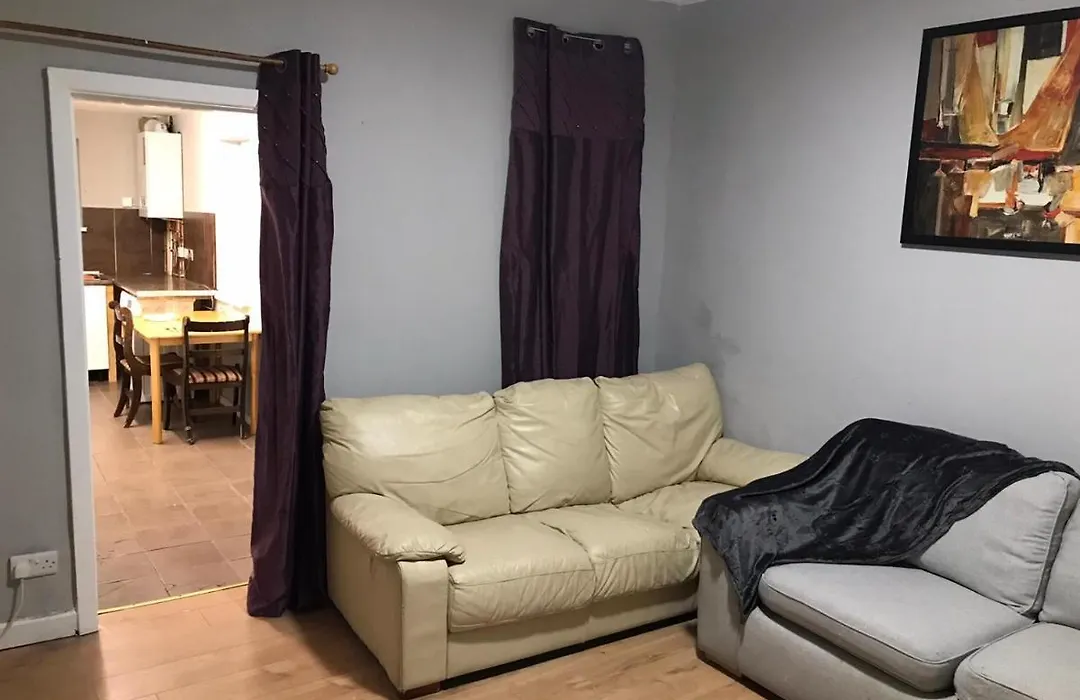 The Skipton Villa - The Gold-1
