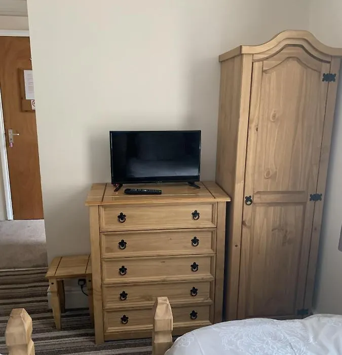 Oakwell Guest House-1