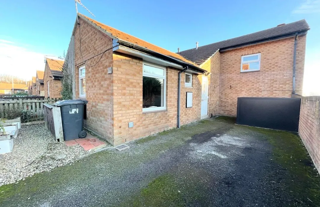 Guestready-Close To Leeds City, Spacious, Sleeps 6-1