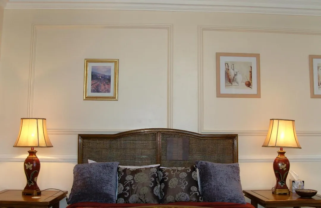Acorn Guest House In Hull-1