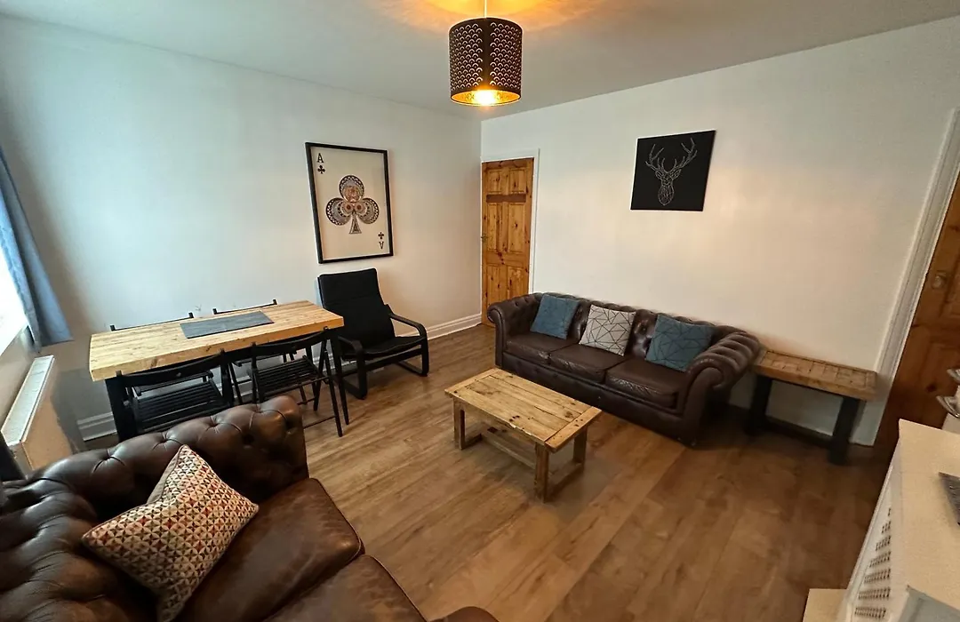 Spacious Stylish Residence-1
