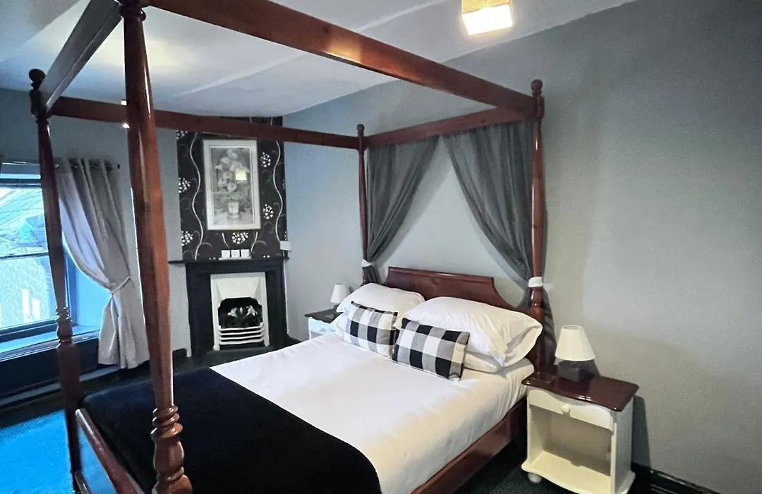 Black Bull Hotel-1
