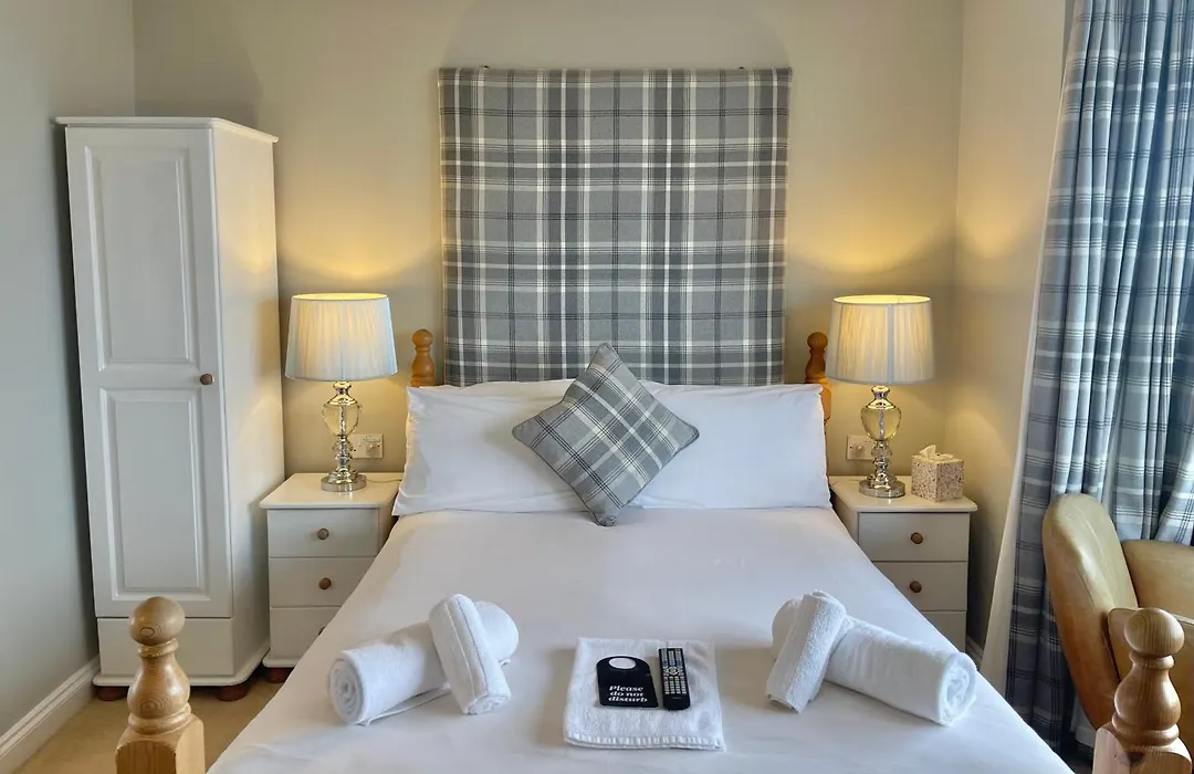 The Seacliffe - Whitby-1
