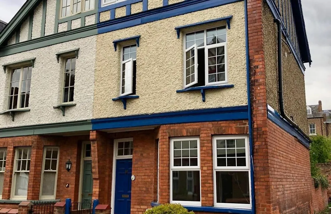 Vas'S York House-1