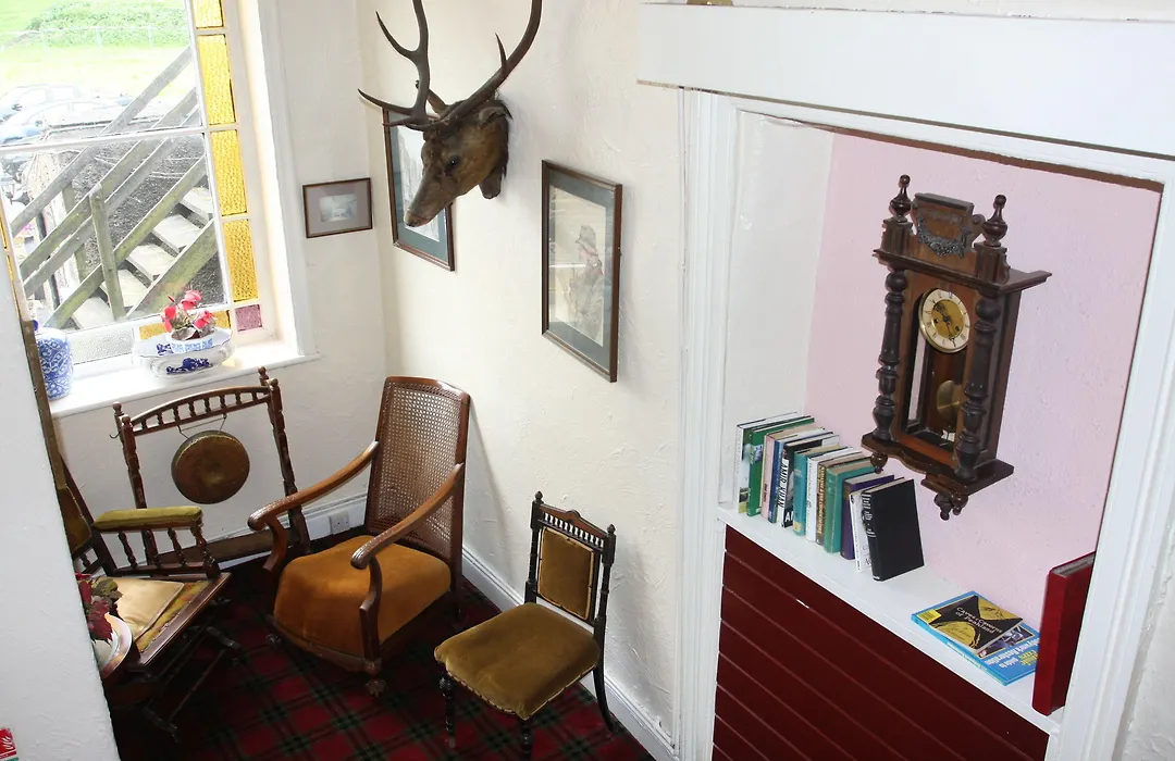 Oyo Rose & Crown Hotel-1
