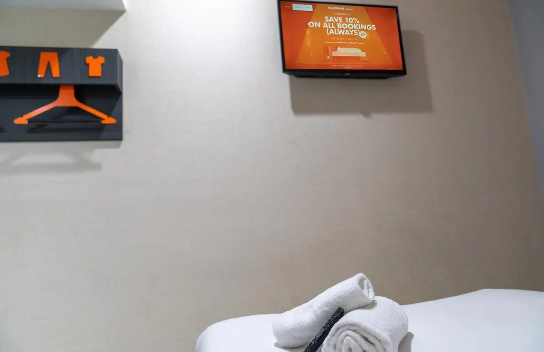 Easyhotel Sheffield-1