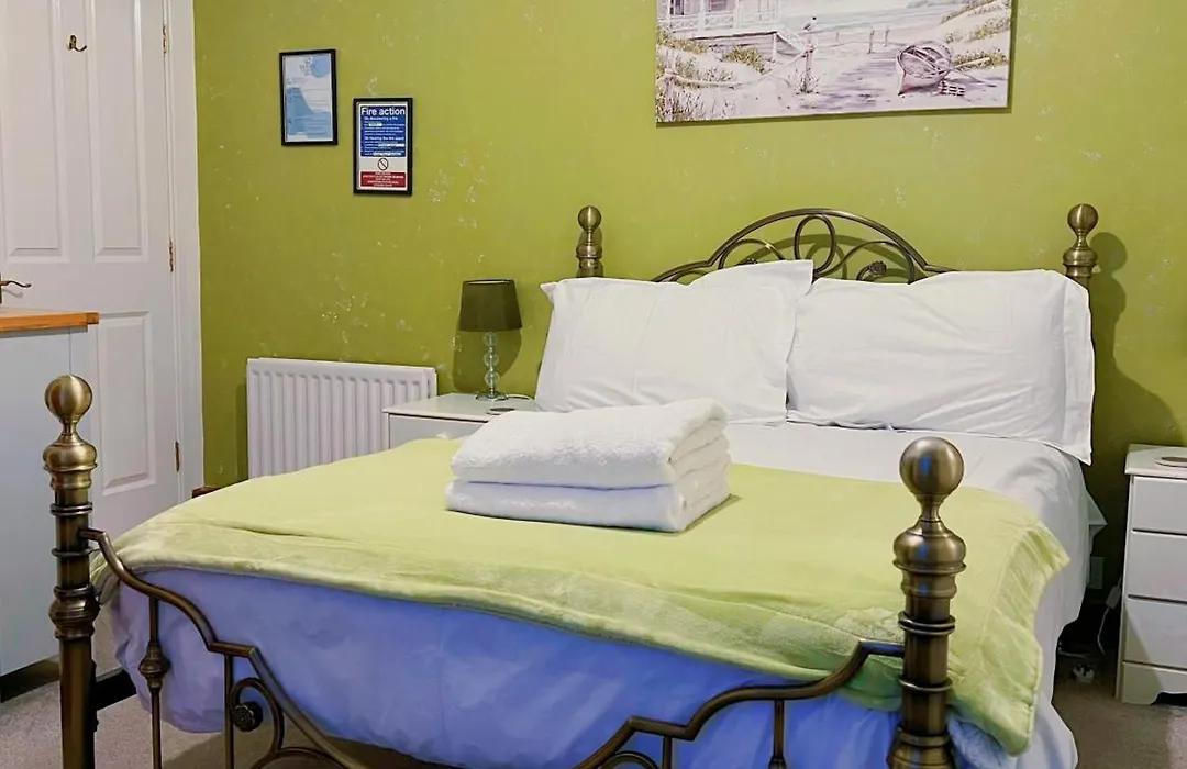 Ellies Guest House-1