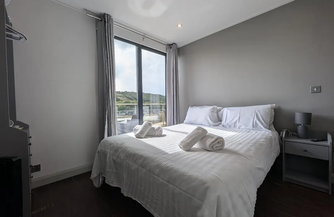 Casa Brighouse-1
