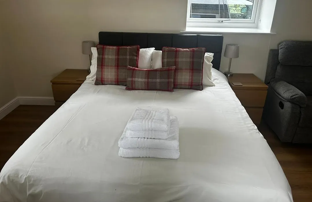 Chevin End Guest House-1