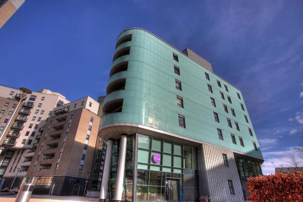 Quay Apartments Leeds-1