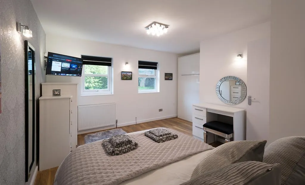Pear Tree Holiday Home - York-1