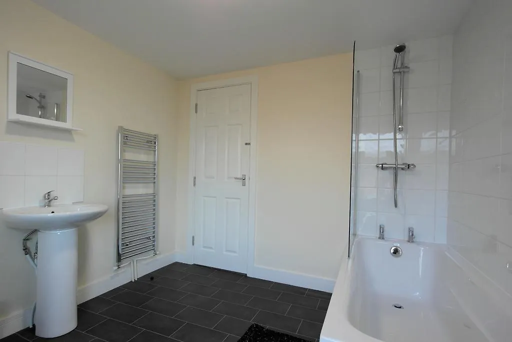 55A Derbyshire Lane-1