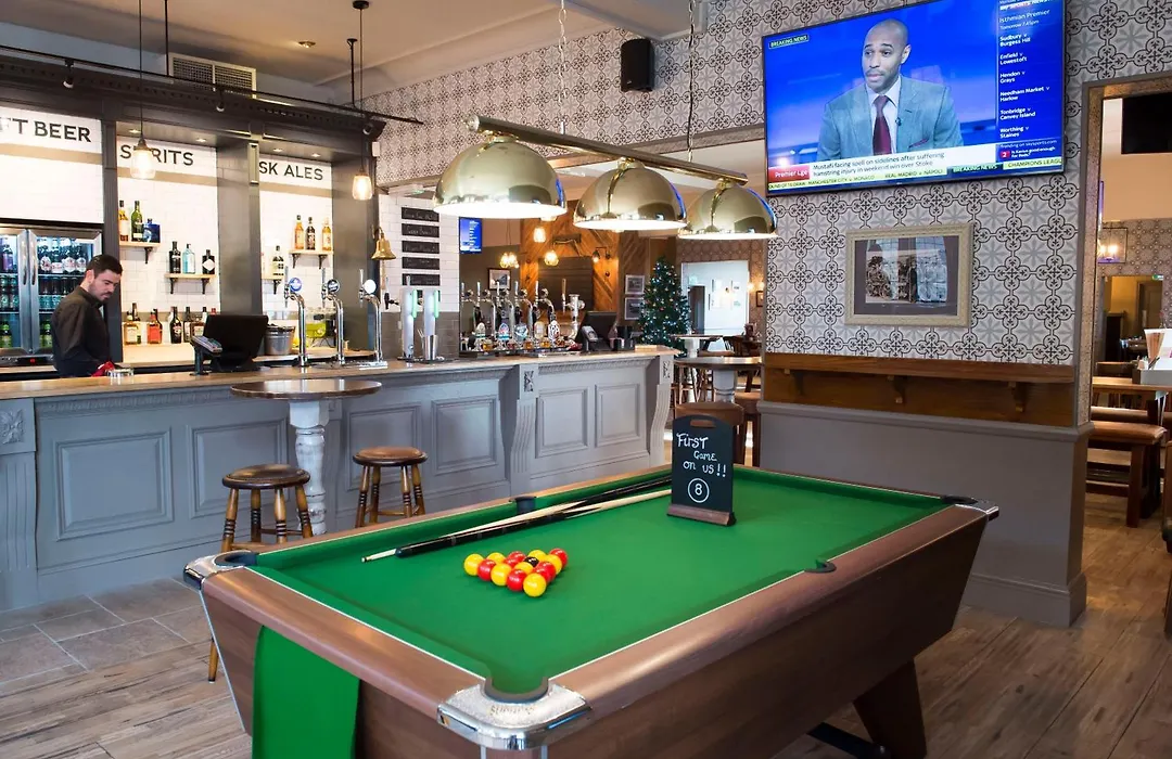 Royal Inn-1