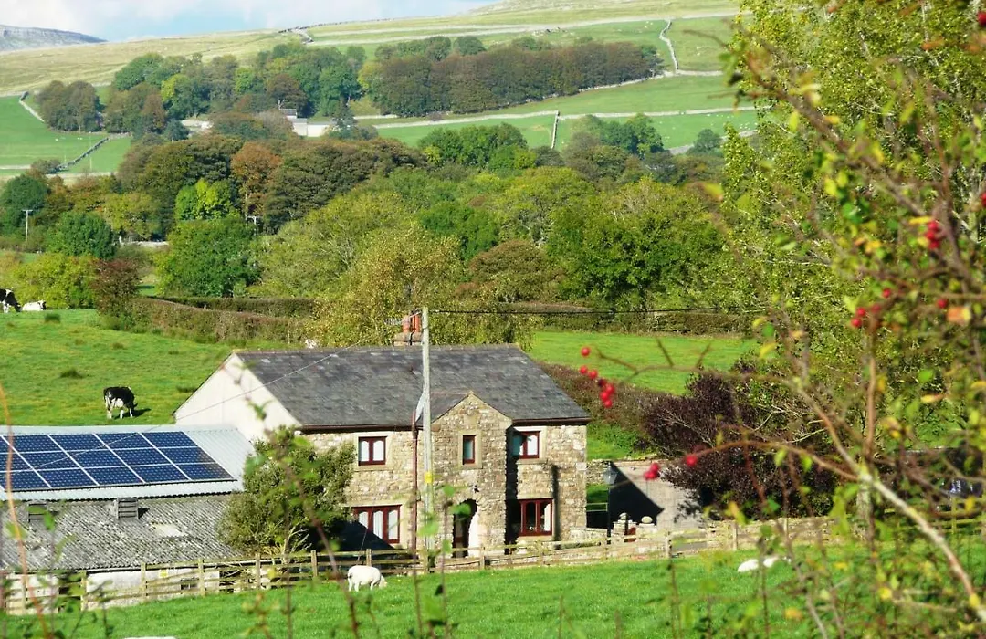 Nutstile Farm Bed And Breakfast-1