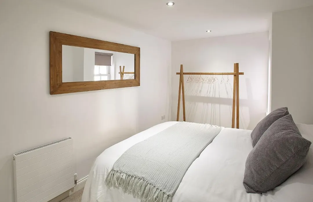 Host & Stay - Park View Apartment-1