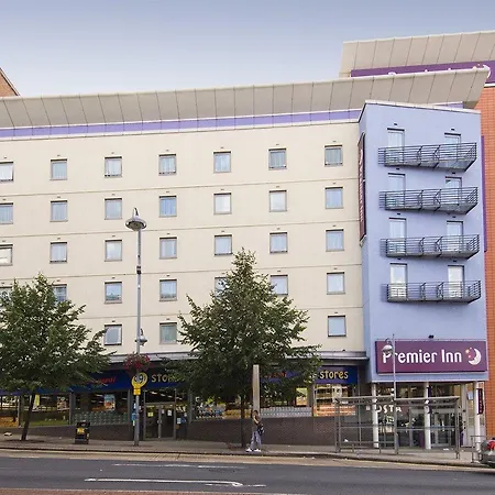 Premier Inn Sheffield City Centre-2