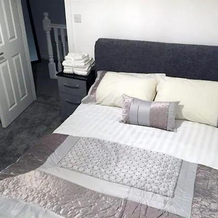 Live In Leeds Nazarene Apartments-3