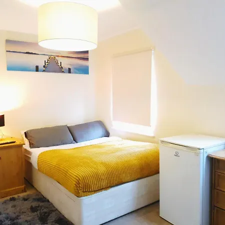Highfields Town House-2