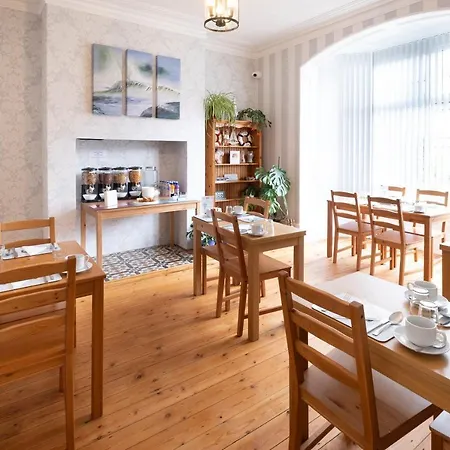 Cromer Guest House-3