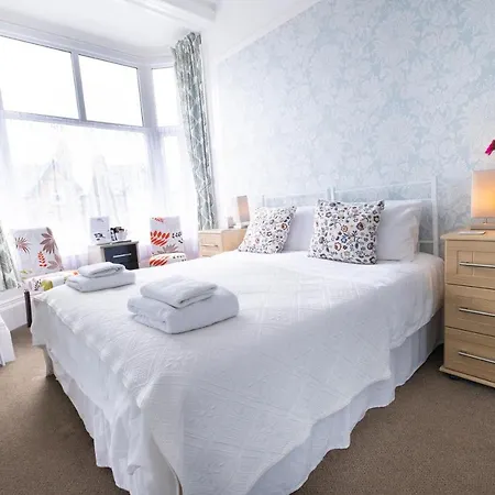 Cromer Guest House-2