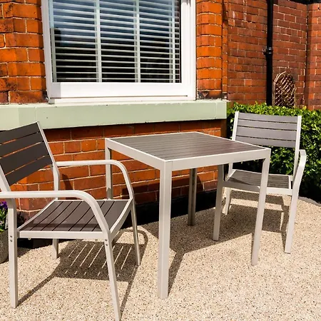 Kingsway Guesthouse - A Selection Of Single, Double And Family Rooms In A Central Location-2