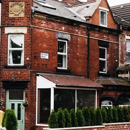 Stylish 1-Bedroom Apartment In Chapel Allerton With Free Parking-2