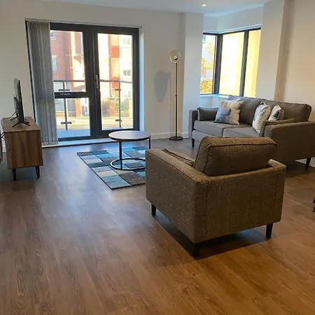 Icona - Brand New City Centre Apartment-2