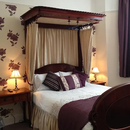 Ascot House-2