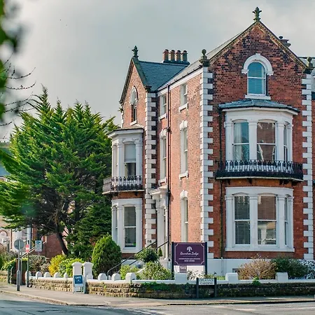 Rowntree Lodge-2