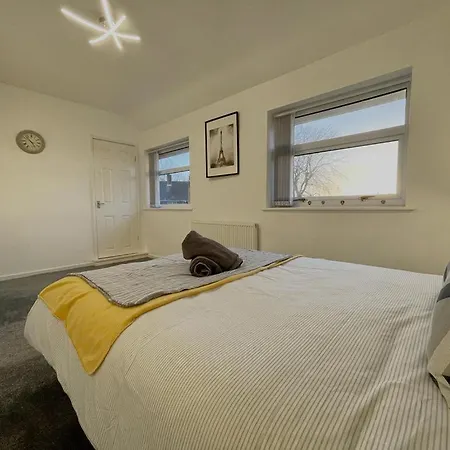 Home In Leeds-2